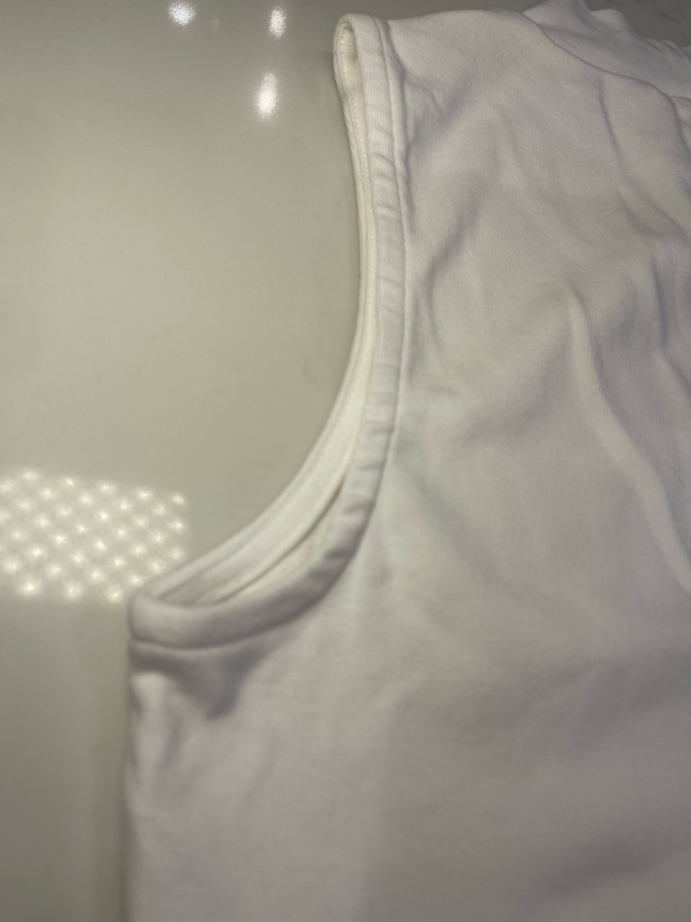 NWOT GAP Sleeveless Mock Neck Tank Top - White - Picture 8 of 12